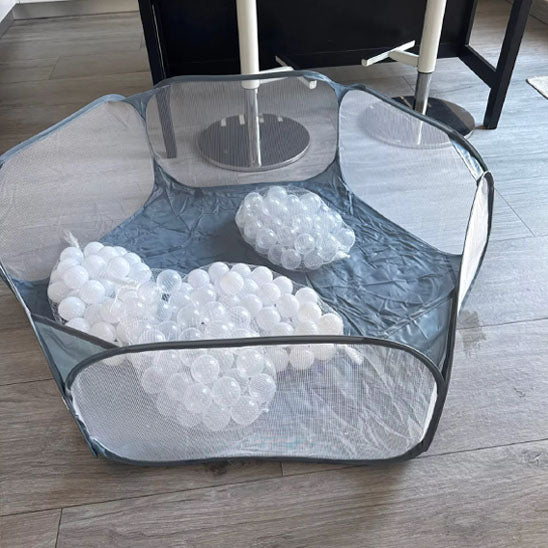 balle blanc dans piscine a balle