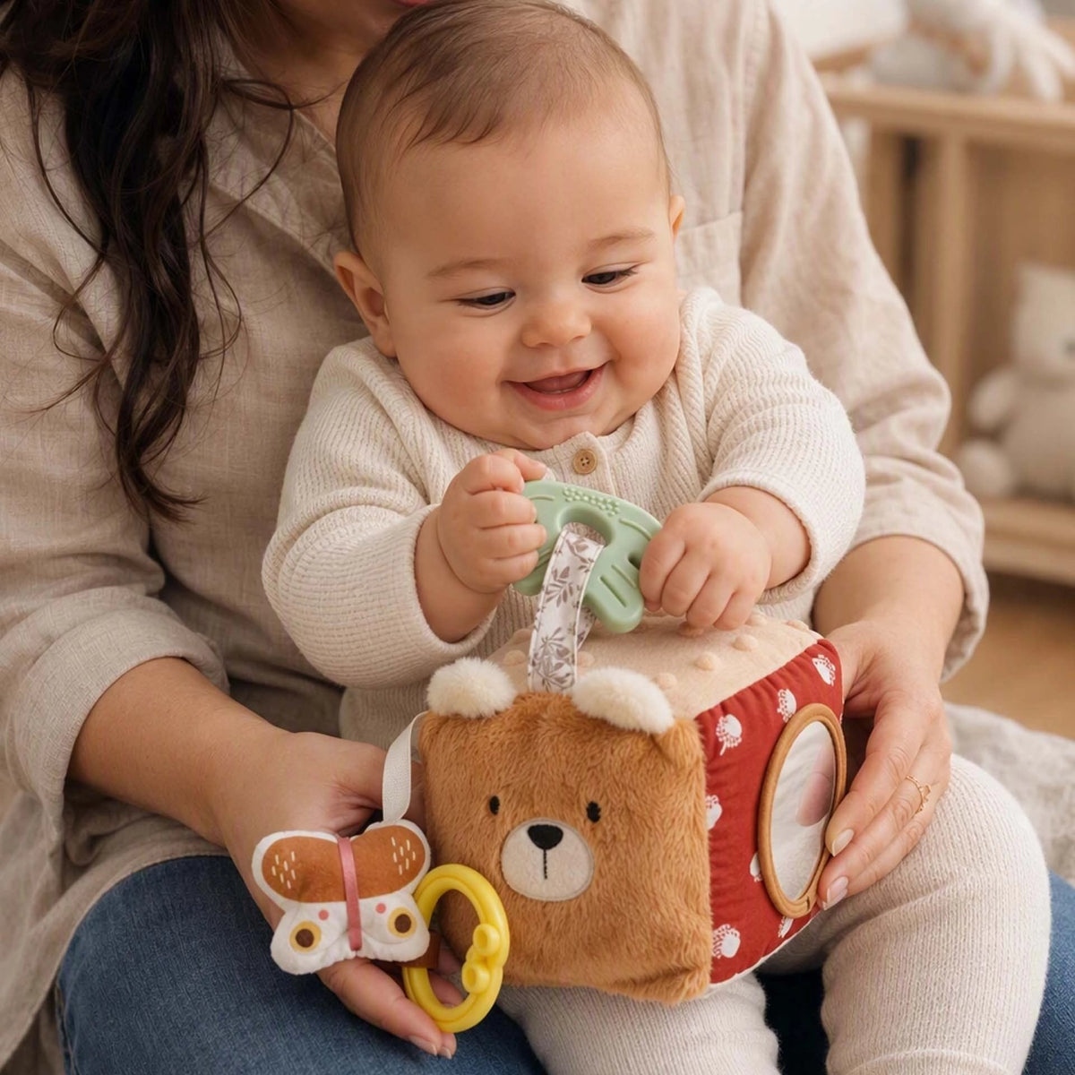 Cube d'activite bebe hochet