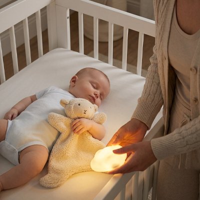 Doudou bebe couché chambre veilleuse