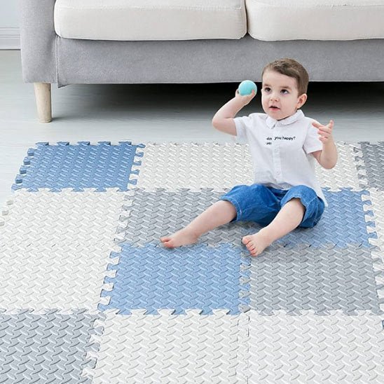 tapis d'éveil bleu clair